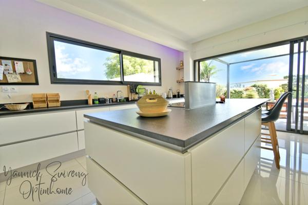 VILLA CONTEMPORAINE D'EXCEPTION AU CŒUR DE LA SALANQUE - CLAIRA (66530)