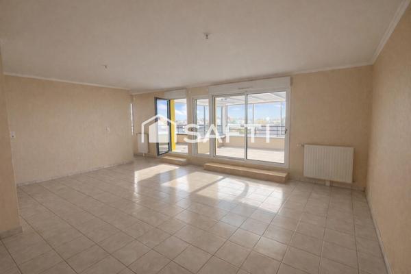 Dernier étage avec terrasse, garage et ascenseur