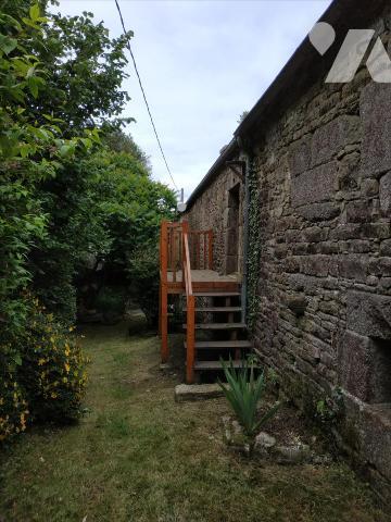 A VENDRE BERRIEN MAGNIFIQUE PROPRIETE RURALE PROCHE HUELGOAT