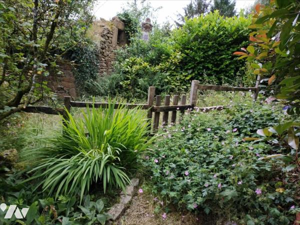 A VENDRE BERRIEN MAGNIFIQUE PROPRIETE RURALE PROCHE HUELGOAT