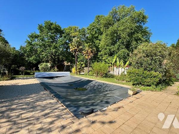 PROPRIETE DE 220m² AVEC PISCINE QUARTIER PRISE !