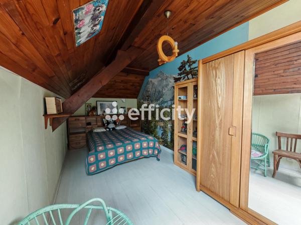 Maison
         7 pièces
        - 182 m² Exclusivité 579 000 € *