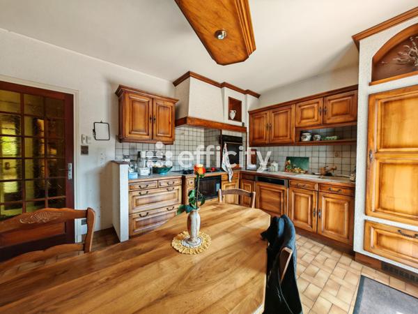 Maison
         7 pièces
        - 182 m² Exclusivité 579 000 € *