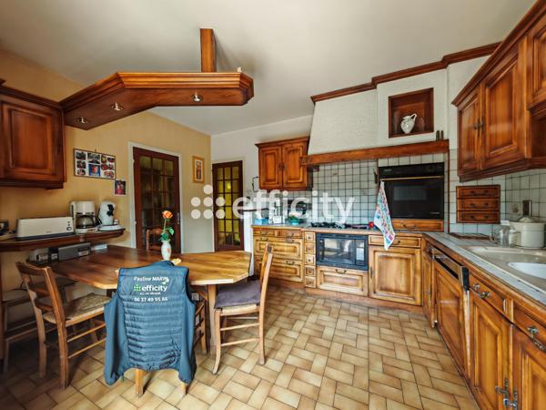 Maison
         7 pièces
        - 182 m² Exclusivité 579 000 € *
