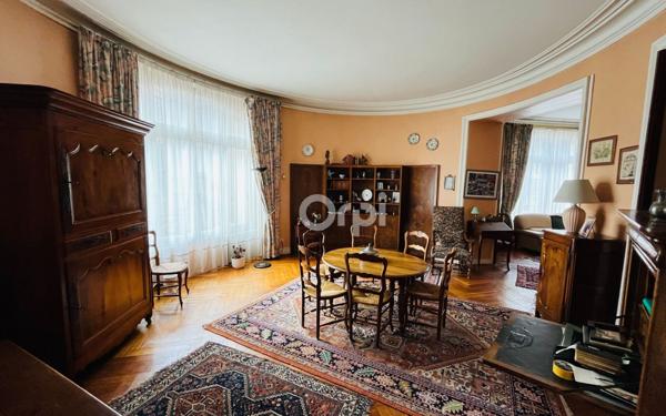 Appartement à vendre    4 pièces • 127,87 m2 Nantes