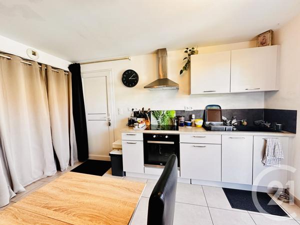 Appartement F2 à vendre  2 pièces - 44,21 m 2   FOURAS  - 17