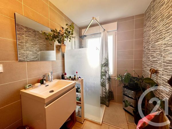 Appartement F2 à vendre  2 pièces - 44,21 m 2   FOURAS  - 17