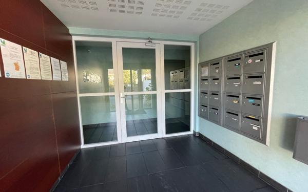 Appartement à vendre    2 pièces • 46,52 m2 Séné