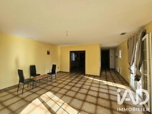 Maison à vendre 5 pièces 151 m² Saint-Julien-de-Peyrolas