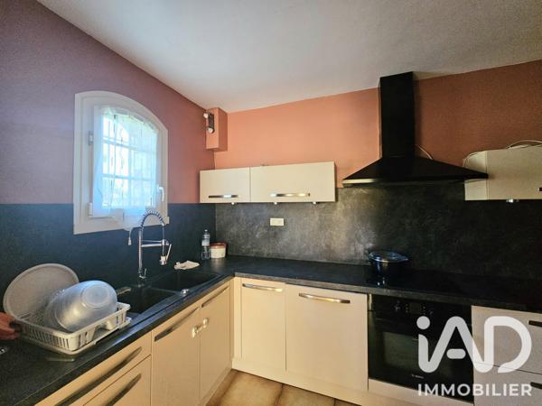 Maison à vendre 5 pièces 151 m² Saint-Julien-de-Peyrolas