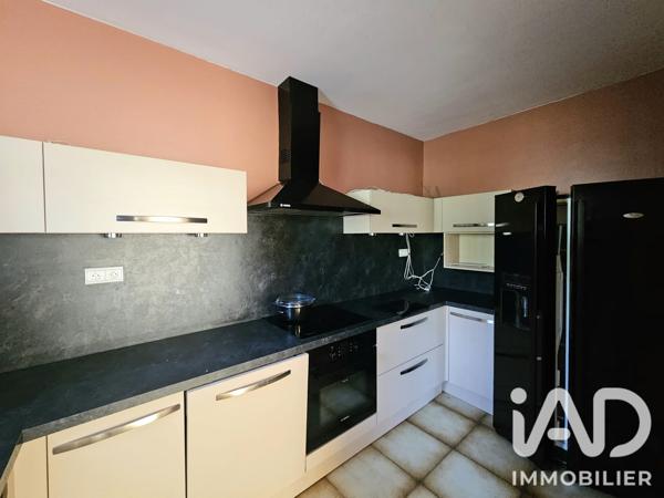 Maison à vendre 5 pièces 151 m² Saint-Julien-de-Peyrolas