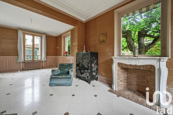 Maison à vendre 8 pièces 243 m² Chatou
