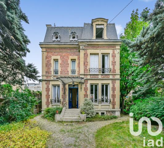 Maison à vendre 8 pièces 243 m² Chatou