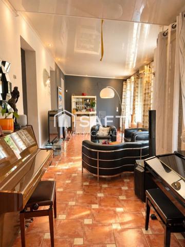 Maison familiale, jacuzzi et hauteur sous plafond exceptionnelle