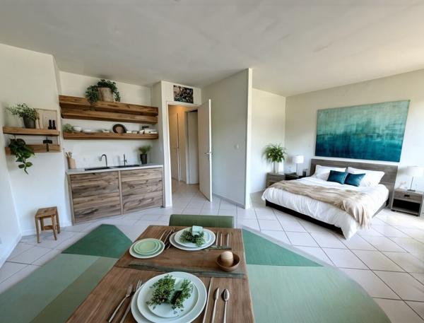 Deux pièces quartier Jeanne d'Arc + parking