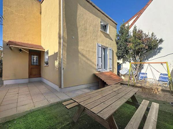 PORT-AVIATION  LE CHARME D'UNE MAISON PRÊTE À VIVRE