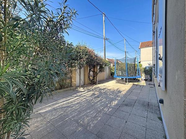 PORT-AVIATION  LE CHARME D'UNE MAISON PRÊTE À VIVRE