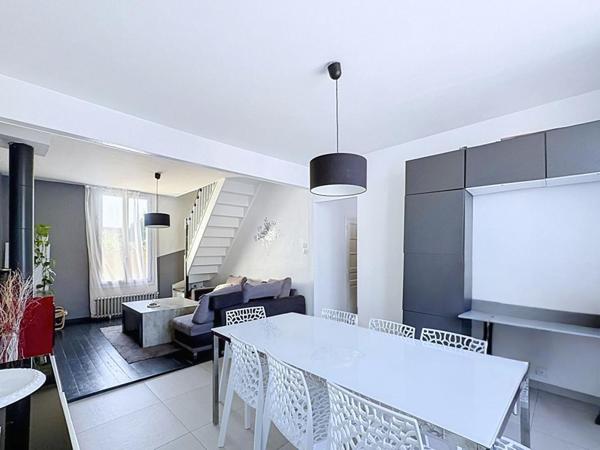 PORT-AVIATION  LE CHARME D'UNE MAISON PRÊTE À VIVRE