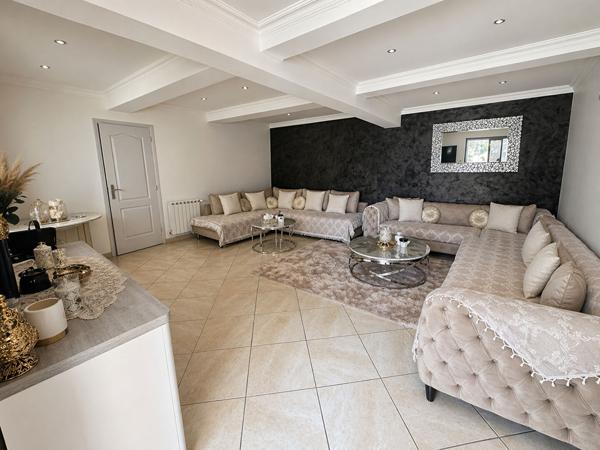 Maison d'exception à vendre à Toulon - 7 chambres, 178 m², très bon état !