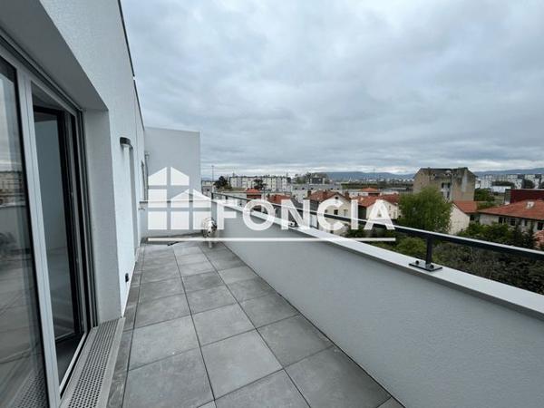 Location Appartement 3 pièces 64.2 m² - 36 rue des chandiots Clermont-ferrand 63000