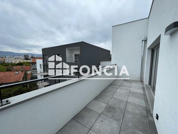 Location Appartement 3 pièces 64.2 m² - 36 rue des chandiots Clermont-ferrand 63000