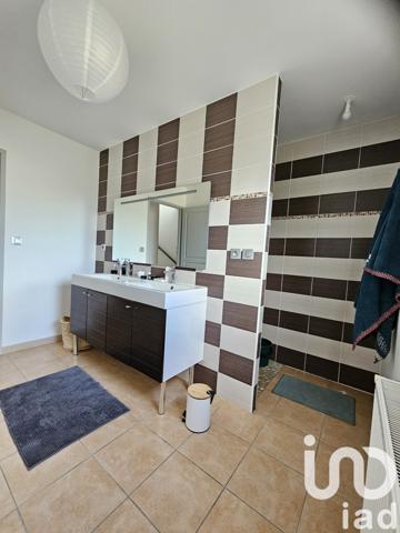 Maison 11 pièces de 327 m² à Saint-Jean-Pla-de-Corts (66490)