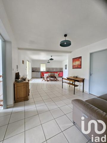 Maison 11 pièces de 327 m² à Saint-Jean-Pla-de-Corts (66490)