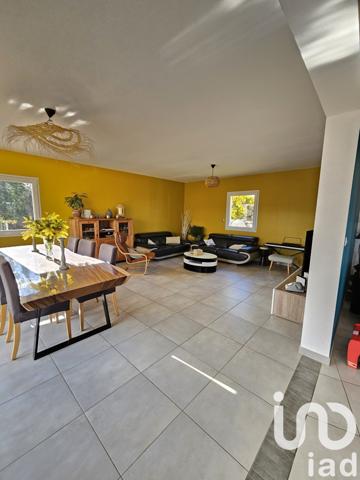 Maison 11 pièces de 327 m² à Saint-Jean-Pla-de-Corts (66490)