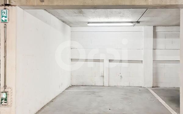 Stationnement à louer    11 m2 Senlis