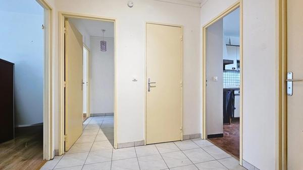 Appartement T3 de 70M2 au 4eme étage