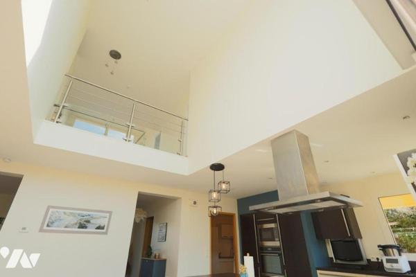 Maison familiale de 6 chambres - 2008 - Equipements modernes - Jardin clos - Garage double