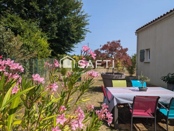 MAISON FAMILIALE DE PLAIN PIED DE154 m² - 3 CHAMBRES GARAGE JARDIN