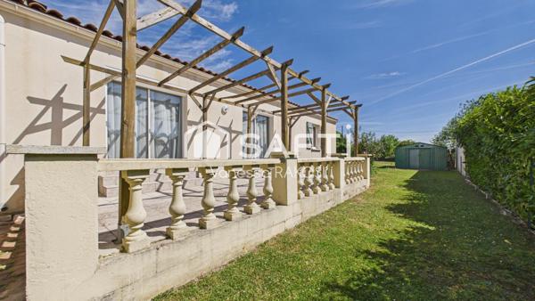 MAISON FAMILIALE DE PLAIN PIED DE154 m² - 3 CHAMBRES GARAGE JARDIN