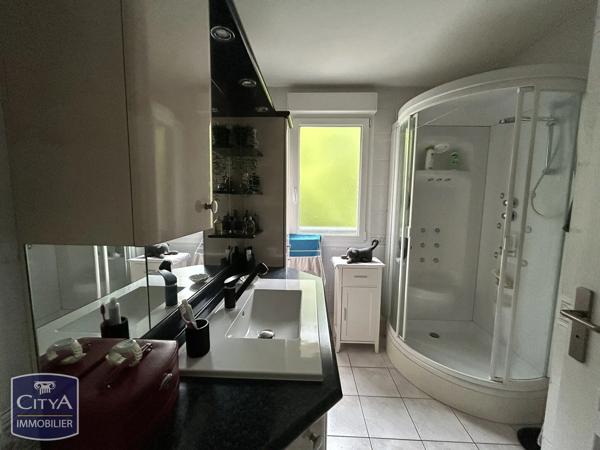 Appartement à vendre 3 pièces 74.81m² Laval (53000)