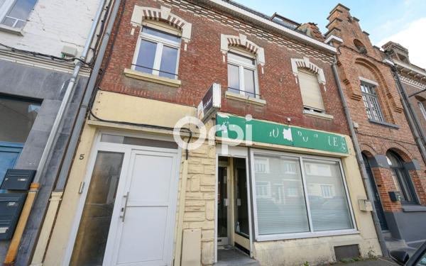 Immeuble à vendre    8 pièces •  Merville