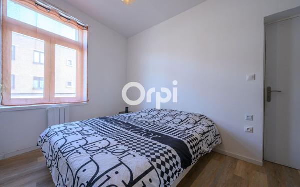 Immeuble à vendre    8 pièces •  Merville