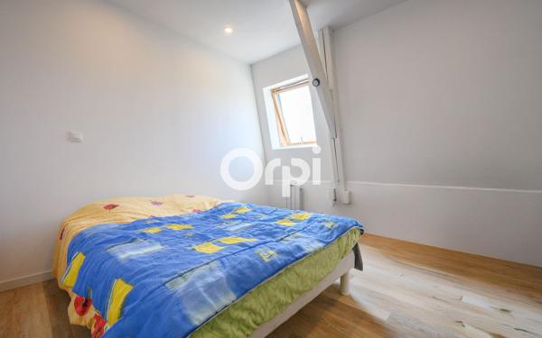 Immeuble à vendre    8 pièces •  Merville