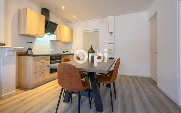 Immeuble à vendre    8 pièces •  Merville