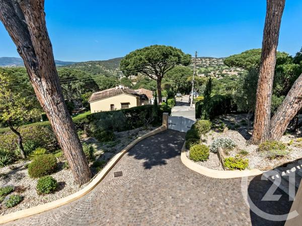 Maison à vendre  8 pièces - 220 m 2   STE MAXIME  - 83
