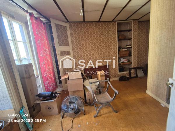 Ensemble immobilier avec cour intérieure et garage