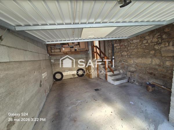 Ensemble immobilier avec cour intérieure et garage