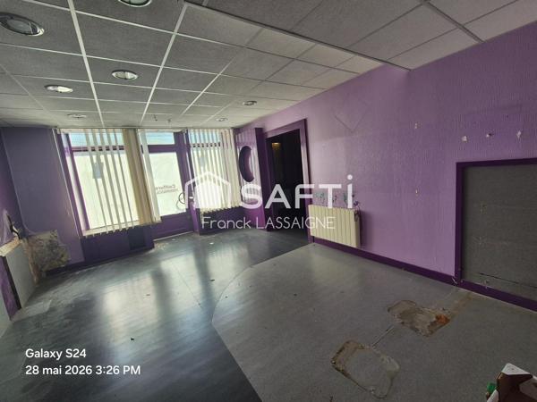 Ensemble immobilier avec cour intérieure et garage