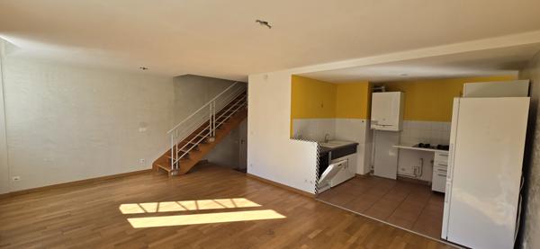 Appartement
                                                                                                                                                                                                                                                                                                                        3 pièce(s)                                                                                                                                                                                                          2 chambre(s)                                                                                                                                                                                                          78  m²