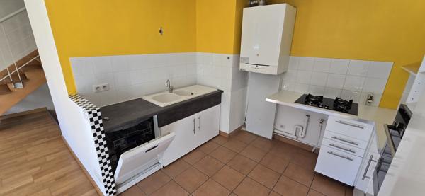 Appartement
                                                                                                                                                                                                                                                                                                                        3 pièce(s)                                                                                                                                                                                                          2 chambre(s)                                                                                                                                                                                                          78  m²