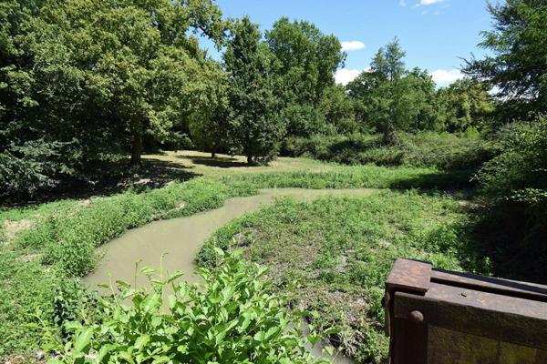 82100, Castelsarrasin, Maison / Moulin restauré  7 pièces et 4 chambres et combles emménageables  avec bras de rivière entièrement privatif