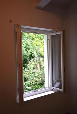 82100, Castelsarrasin, Maison / Moulin restauré  7 pièces et 4 chambres et combles emménageables  avec bras de rivière entièrement privatif