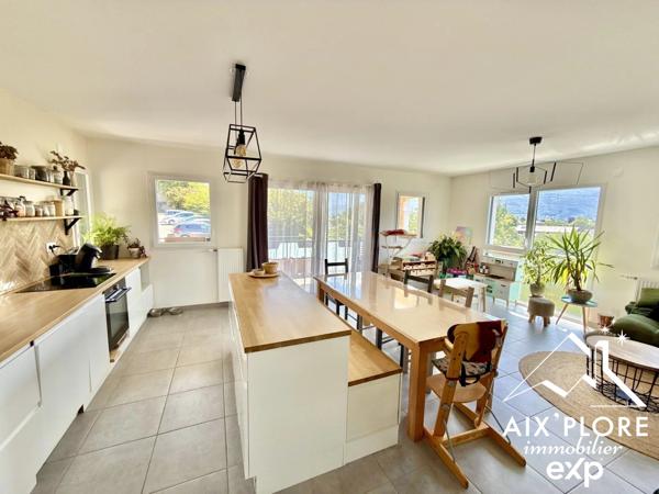 🌄 Appartement contemporain avec terrasse et vue montagne – Saint-Jeoire-Prieuré