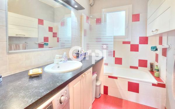 Appartement à vendre    2 pièces • 61,02 m2 Meyzieu