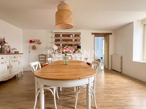 A LOUER Maison ancienne de 7 pièces à Terranjou, 267 m² sur terrain de 1479 m²