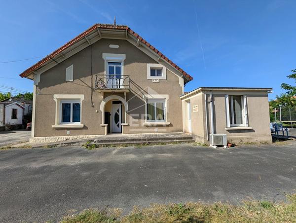 Maison à vendre spacieuse 8 pièces à Montpon-Ménestérol 